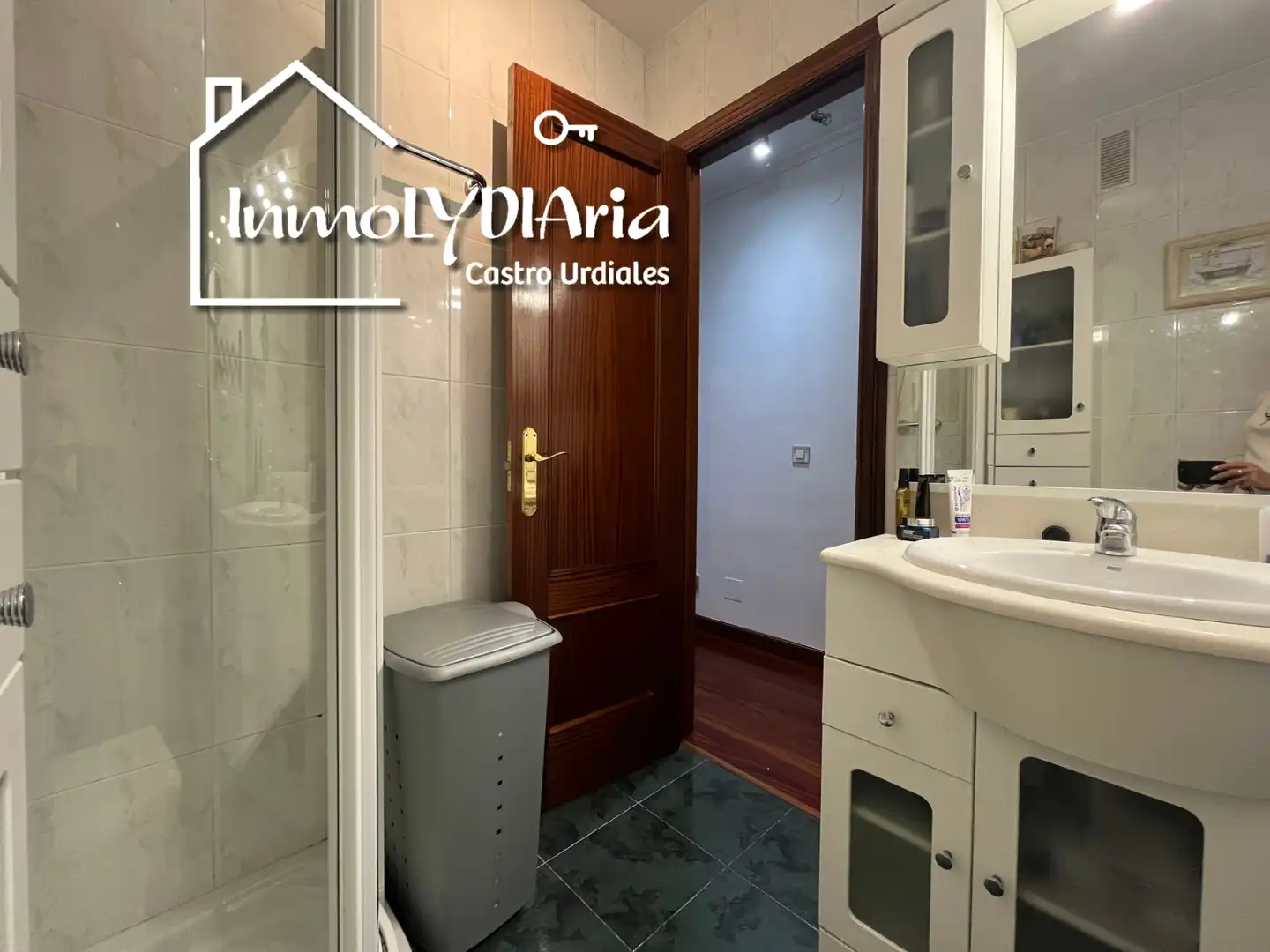 Baño de Piso en venta en Castro-Urdiales con Calefacción, Parquet y Terraza