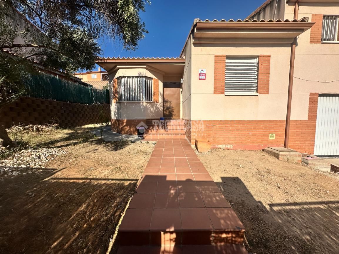 Jardí de Casa o xalet en venda en Uceda amb Aire condicionat, Calefacció i Terrassa