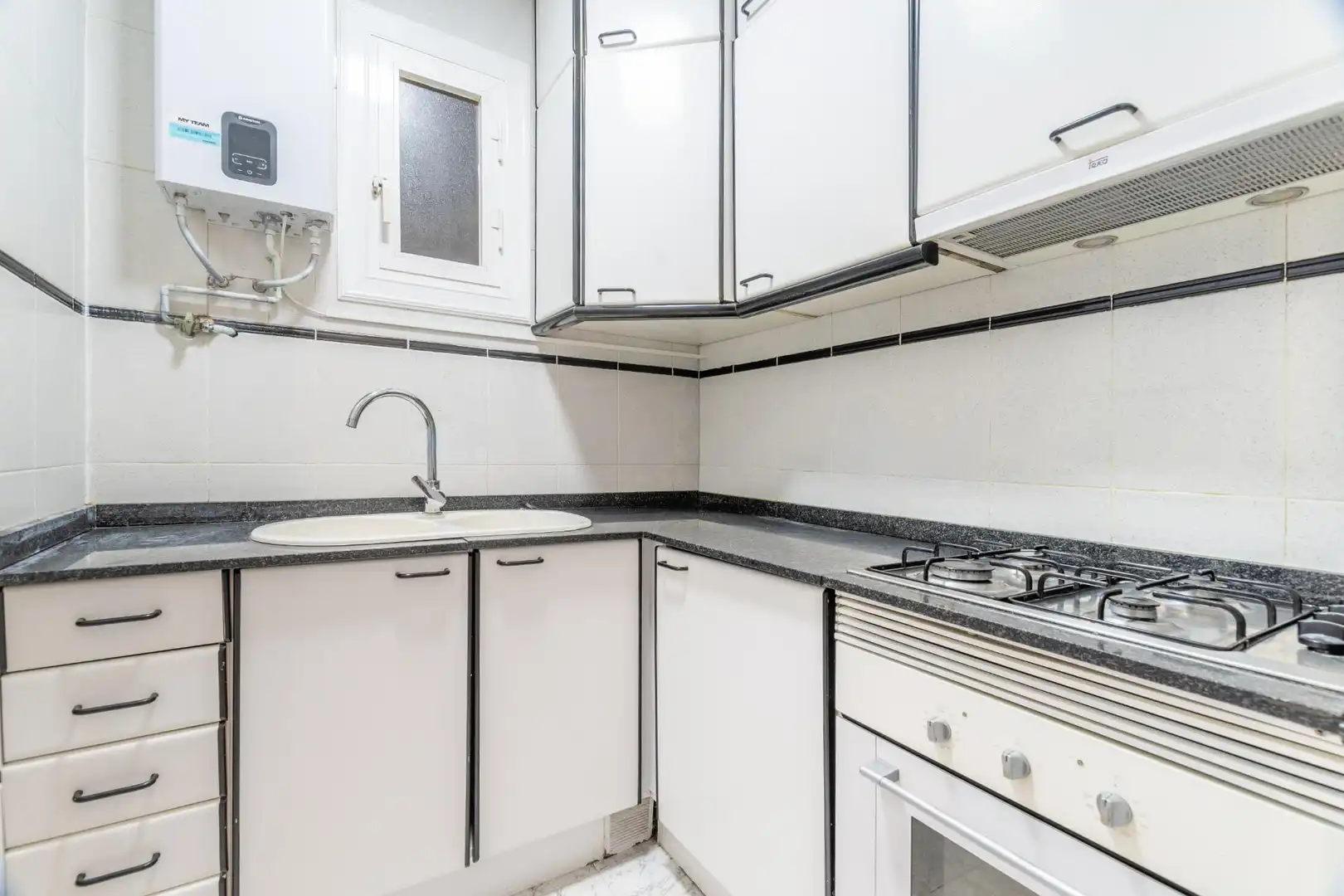 Cocina de Piso en venta en Barcelona con Terraza