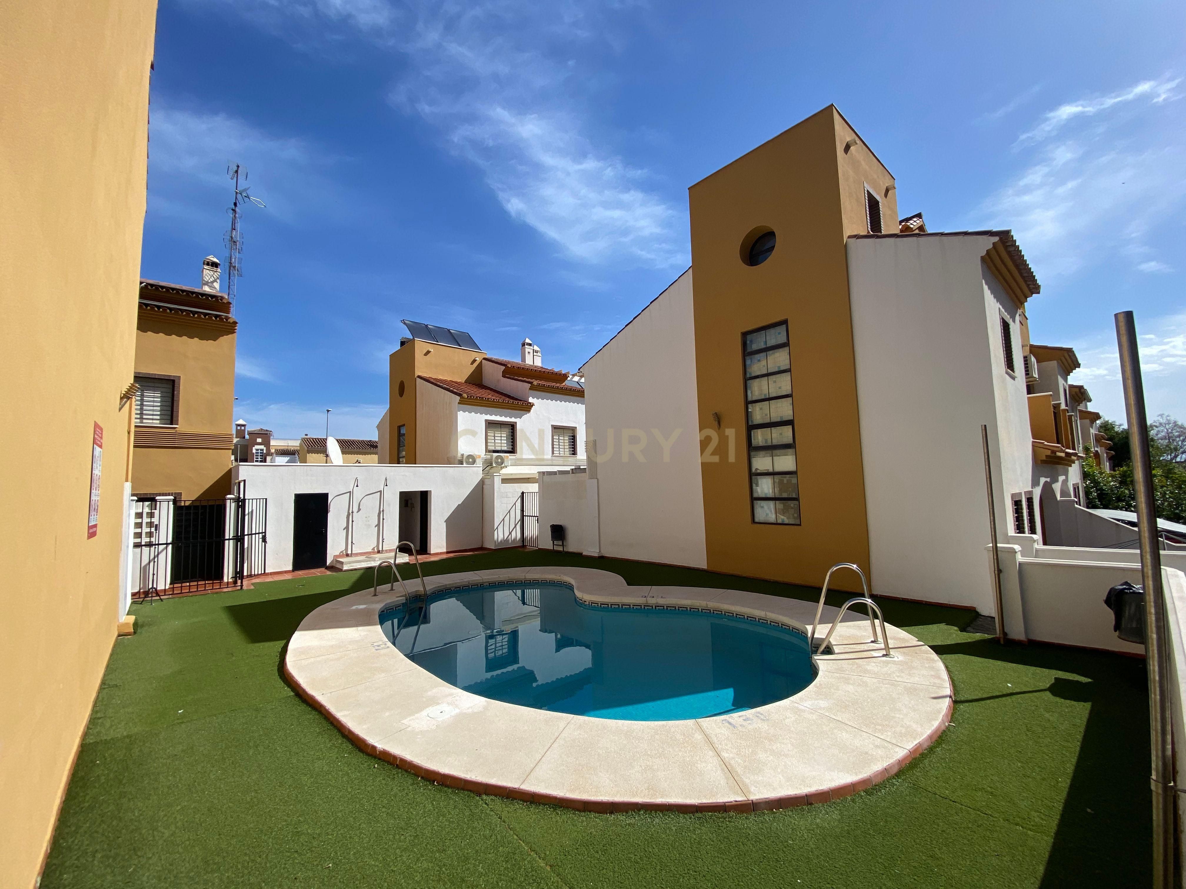 Piscina de Casa adosada en venta en Málaga Capital con Aire acondicionado, Jardín privado y Trastero