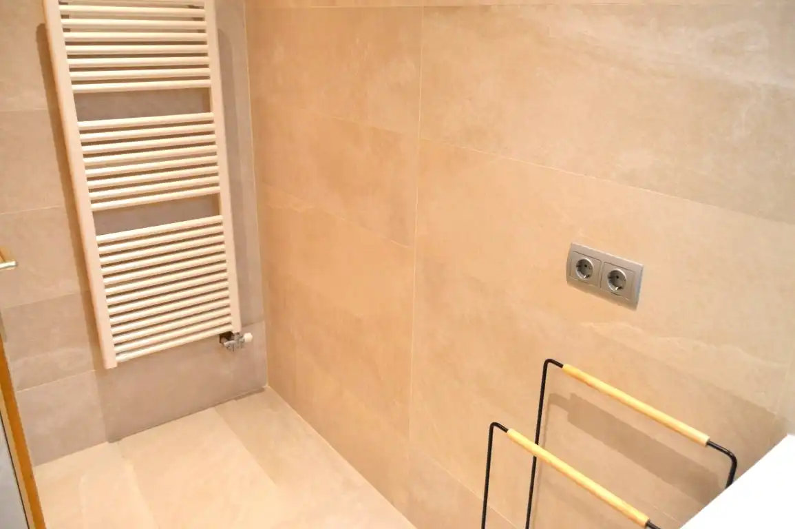 Baño de Apartamento de alquiler en Alp con Calefacción, Parquet y Terraza