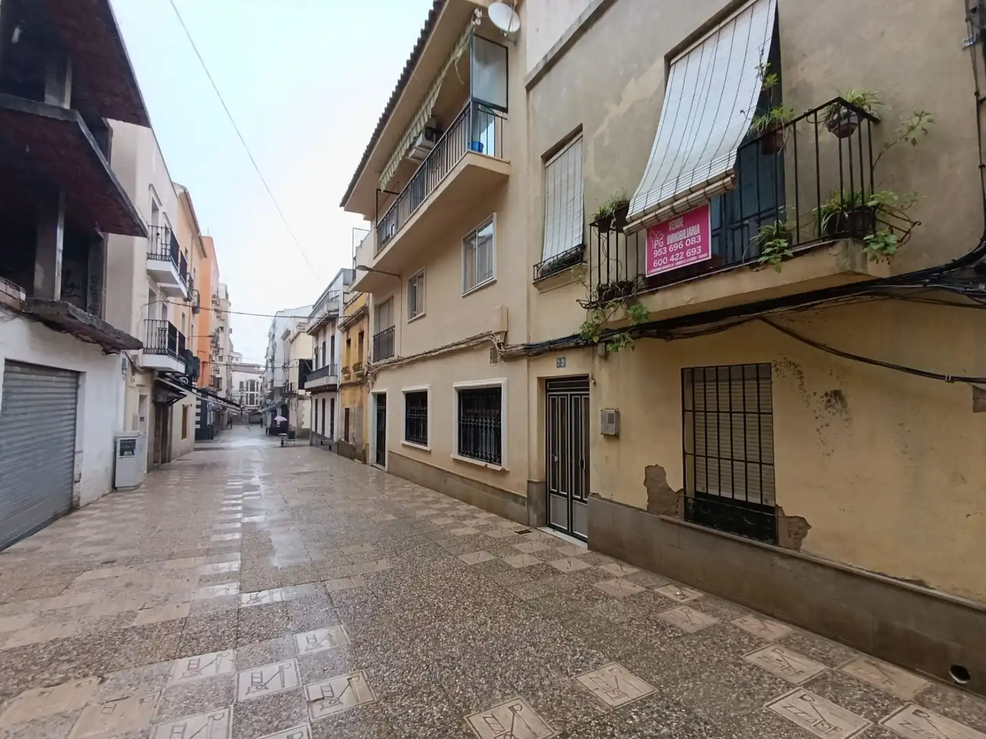 Vista exterior de Casa adosada en venta en Linares