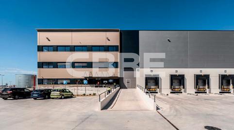 Foto 2 von Fabrikhallen zur Miete in Calle G, 25, Sudeste Industrial, Fuenlabrada