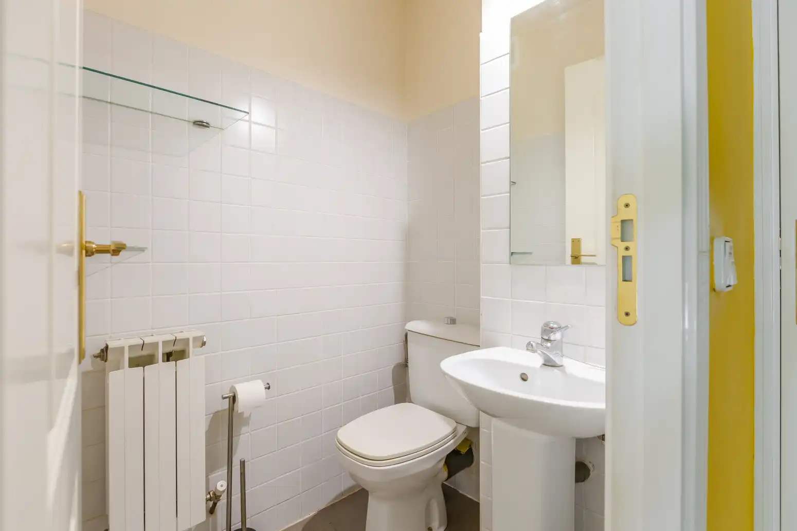 Baño de Ático en venta en  Pamplona / Iruña con Calefacción, Amueblado y Balcón
