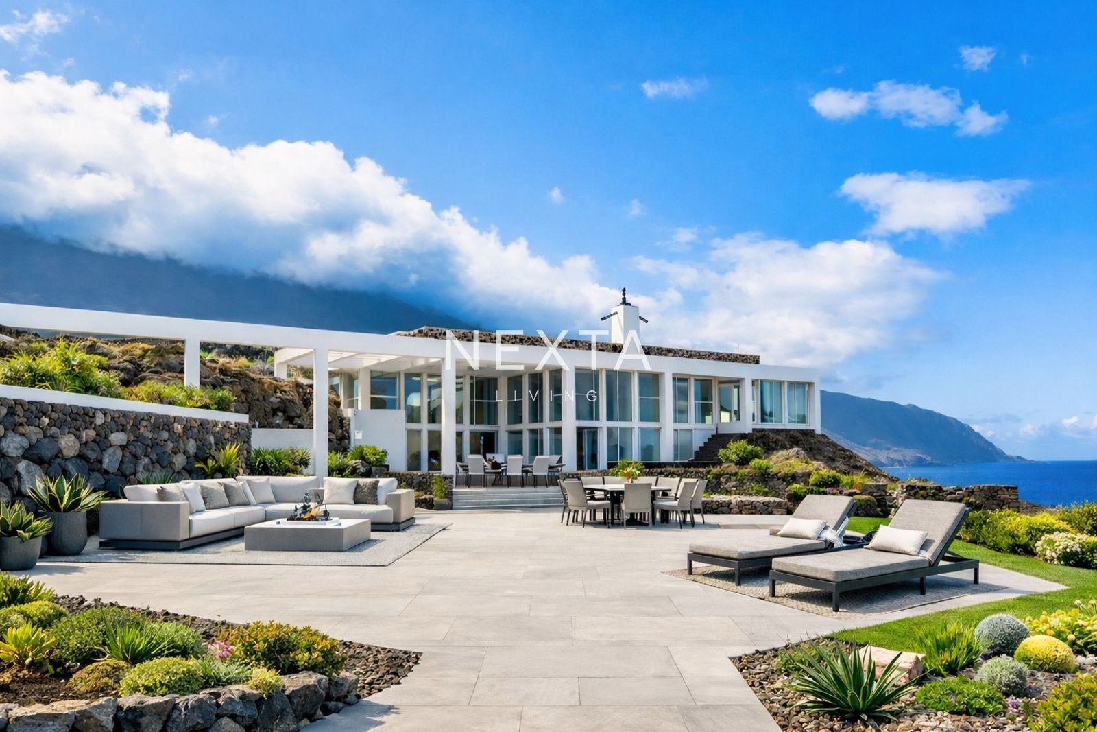 Exterior view of House or chalet for sale in Frontera  with Air Conditioner, Swimming Pool and Furnished