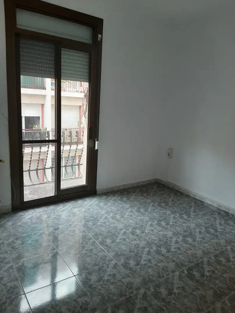 Piso en venta en RUIZ DE PADRON, 45, El Camp de l'Arpa del Clot