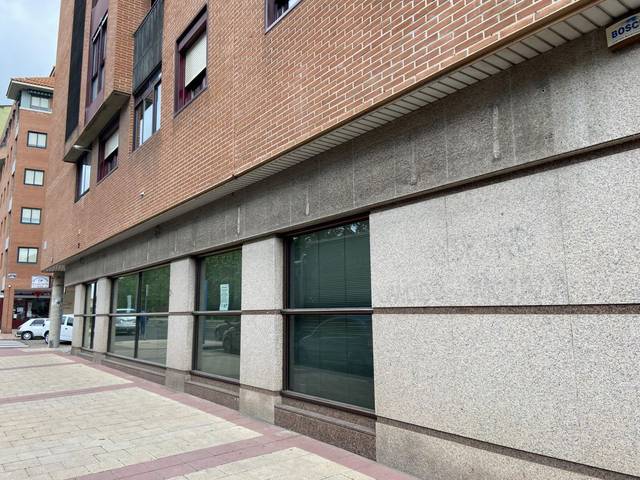 Local comercial en Alquiler en gijon, 22 en La Victoria - Puente Jardín