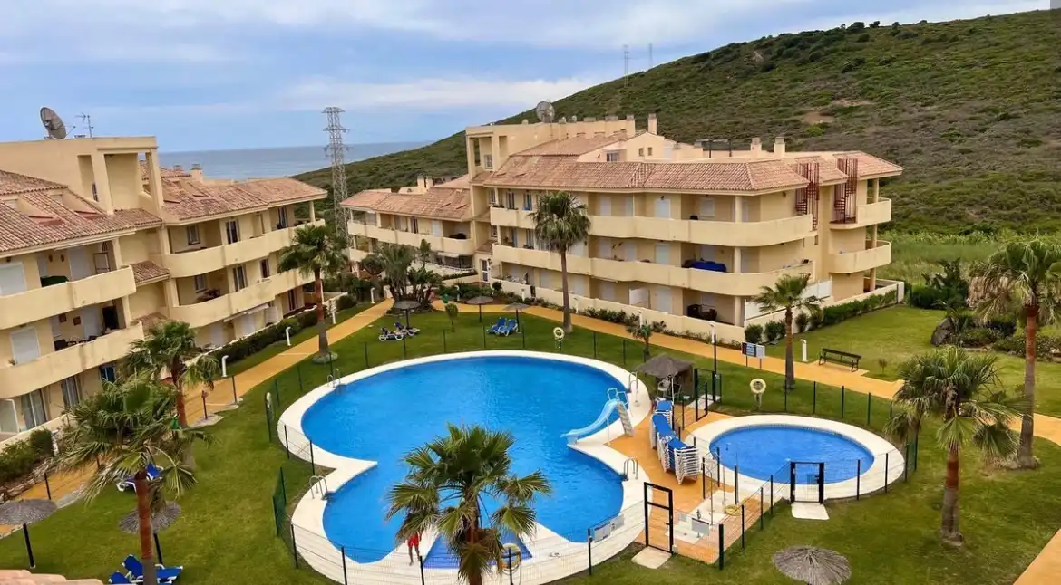 Flat with pool for sale in El Castillo