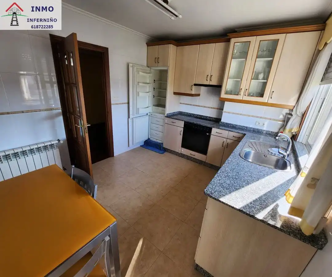 Kitchen of Flat for rent in Ferrol  with Parquet flooring, Storage room and Furnished