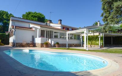 Jardí de Casa o xalet de lloguer en Valdemorillo amb Piscina