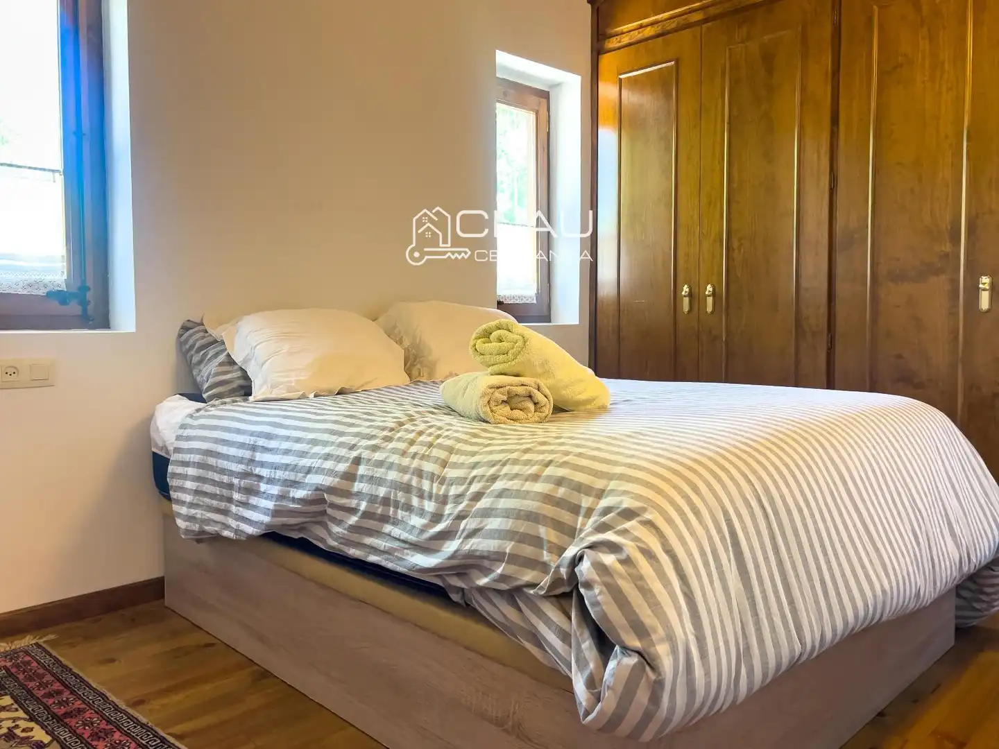 Schlafzimmer von Einfamilien-Reihenhaus zur Miete in Isòvol mit Heizung, Parkett und Terrasse