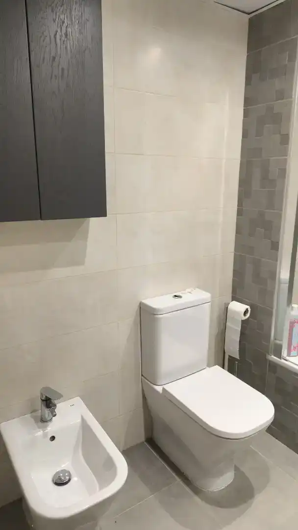 Bathroom of Flat for share in Actur-Rey Fernando