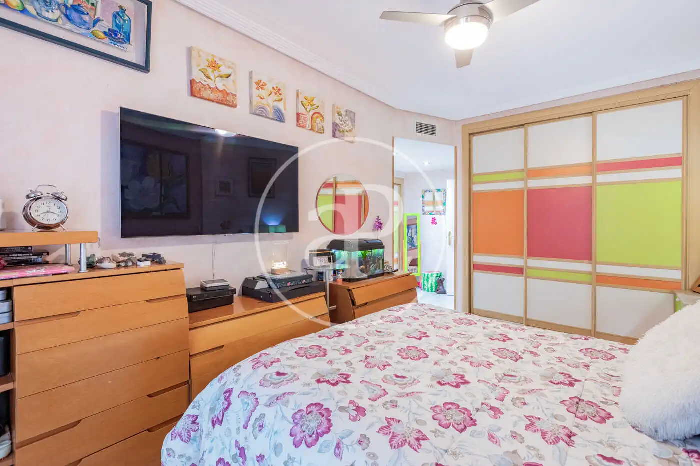 Habitación de Casa adosada en venta en San Sebastián de los Reyes con Aire acondicionado, Calefacción y Jardín privado