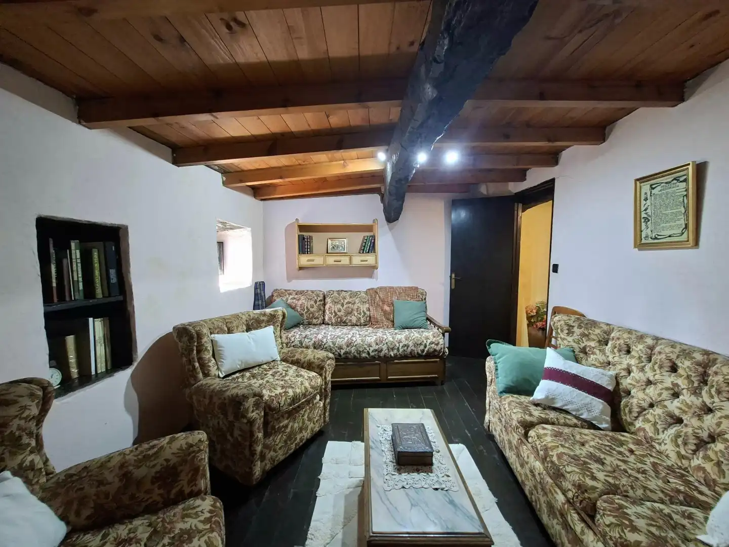 Sala d'estar de Finca rústica en venda en Borrenes amb Terrassa i Balcó