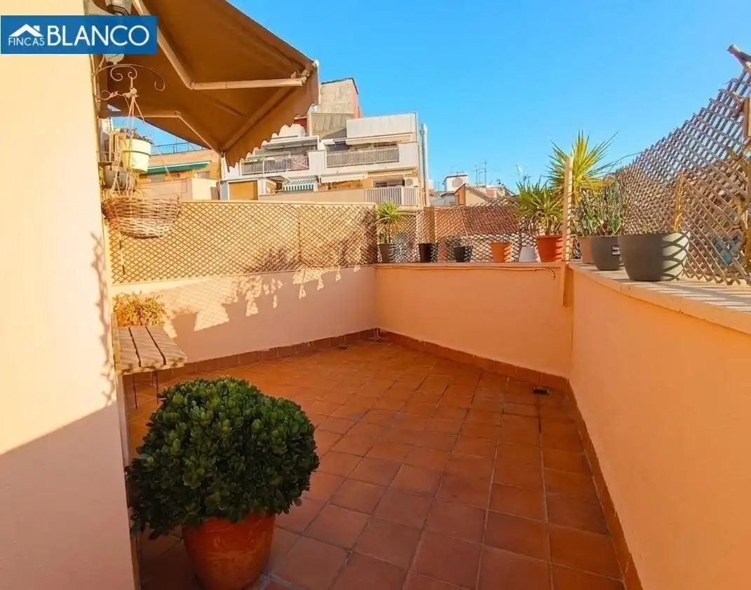 Terrace of Attic for sale in L'Hospitalet de Llobregat  with Heating, Parquet flooring and Terrace