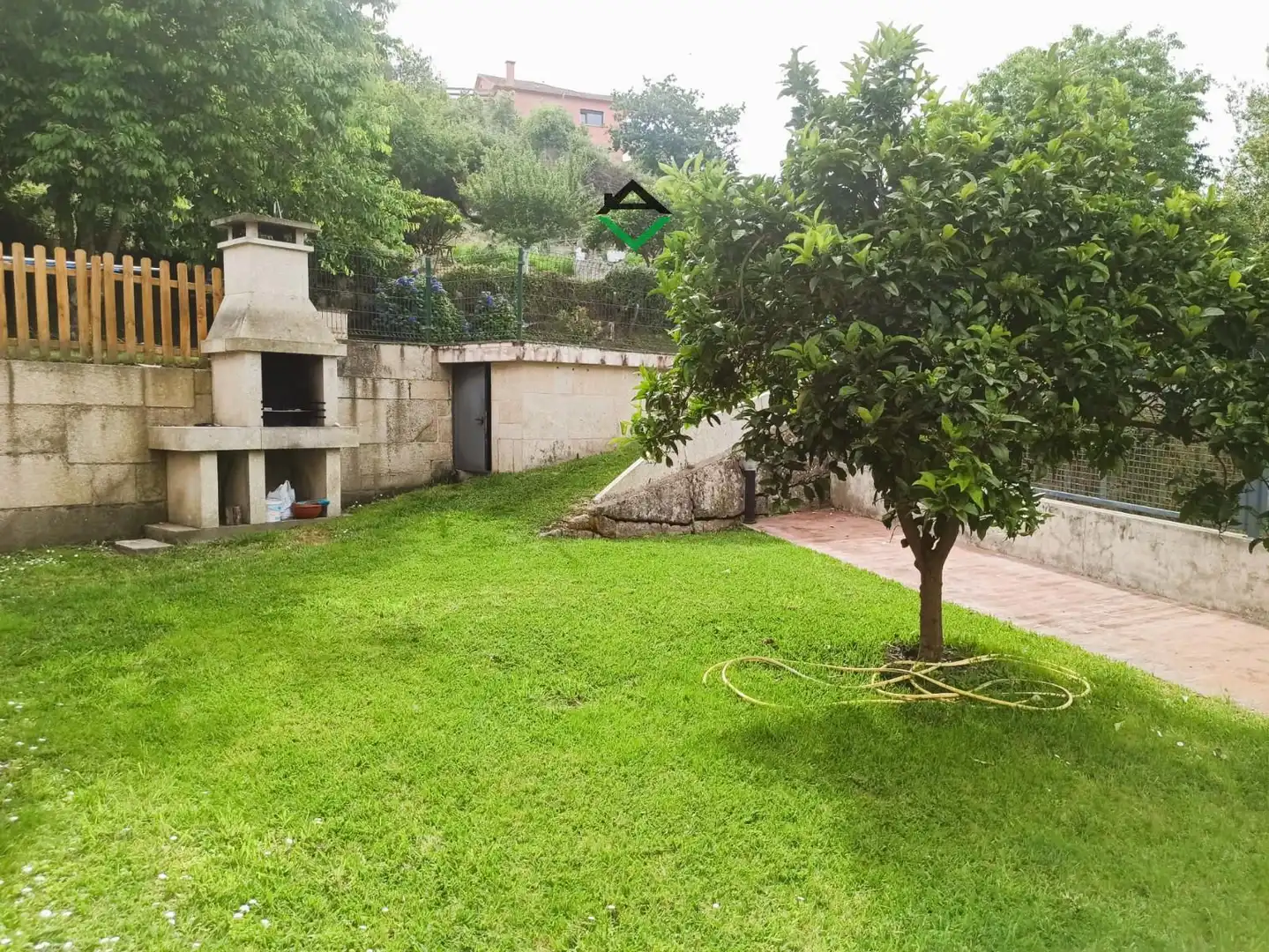 Jardín de Casa o chalet en venta en Cangas  con Terraza, Piscina y Amueblado