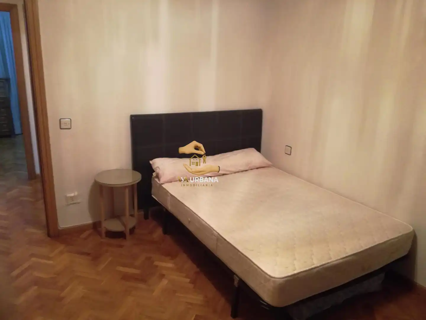 Schlafzimmer von Wohnung zum Verkauf in Salamanca mit Heizung, Möbliert und Balkon