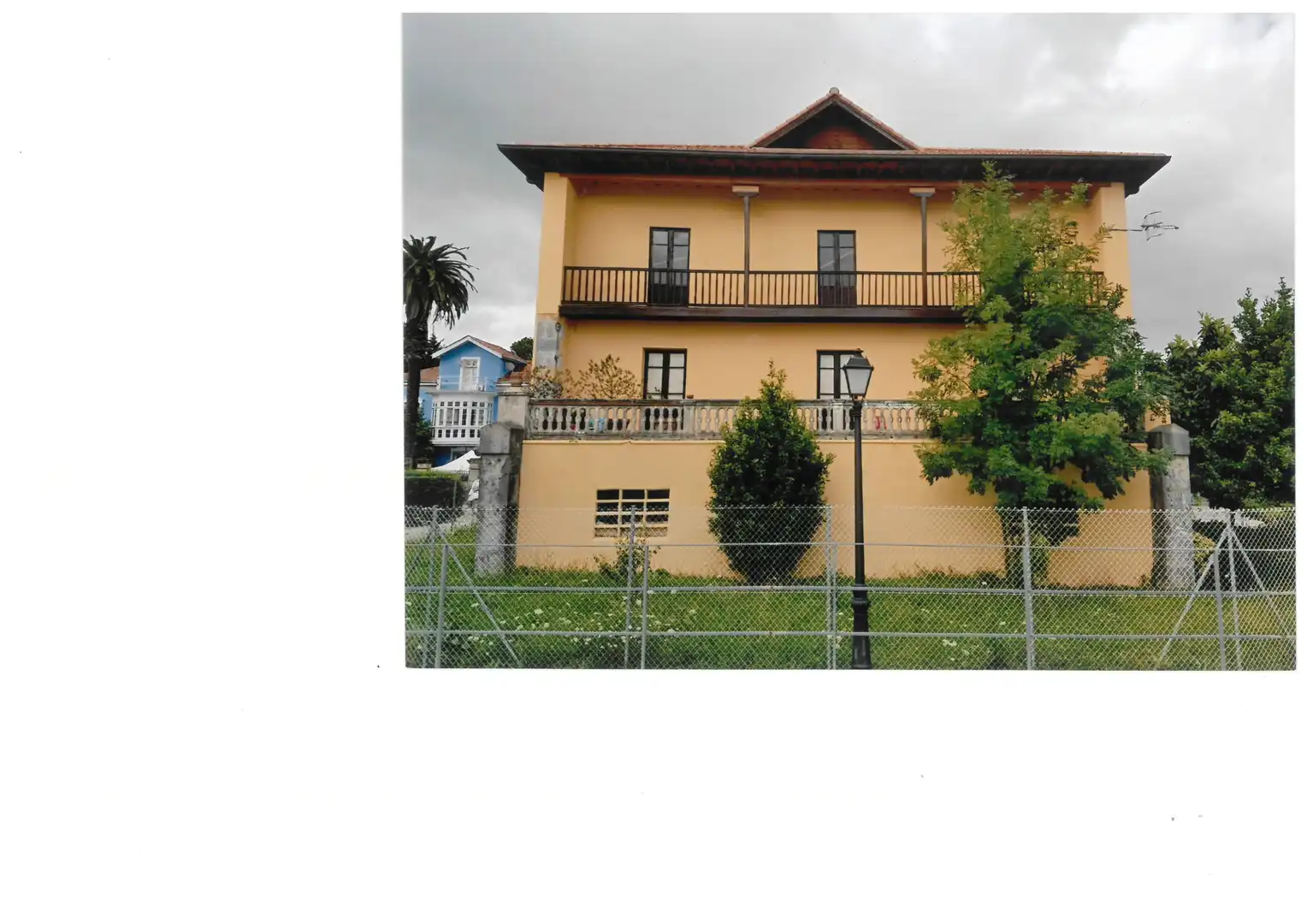Haus zum Verkauf in Barrio Gama