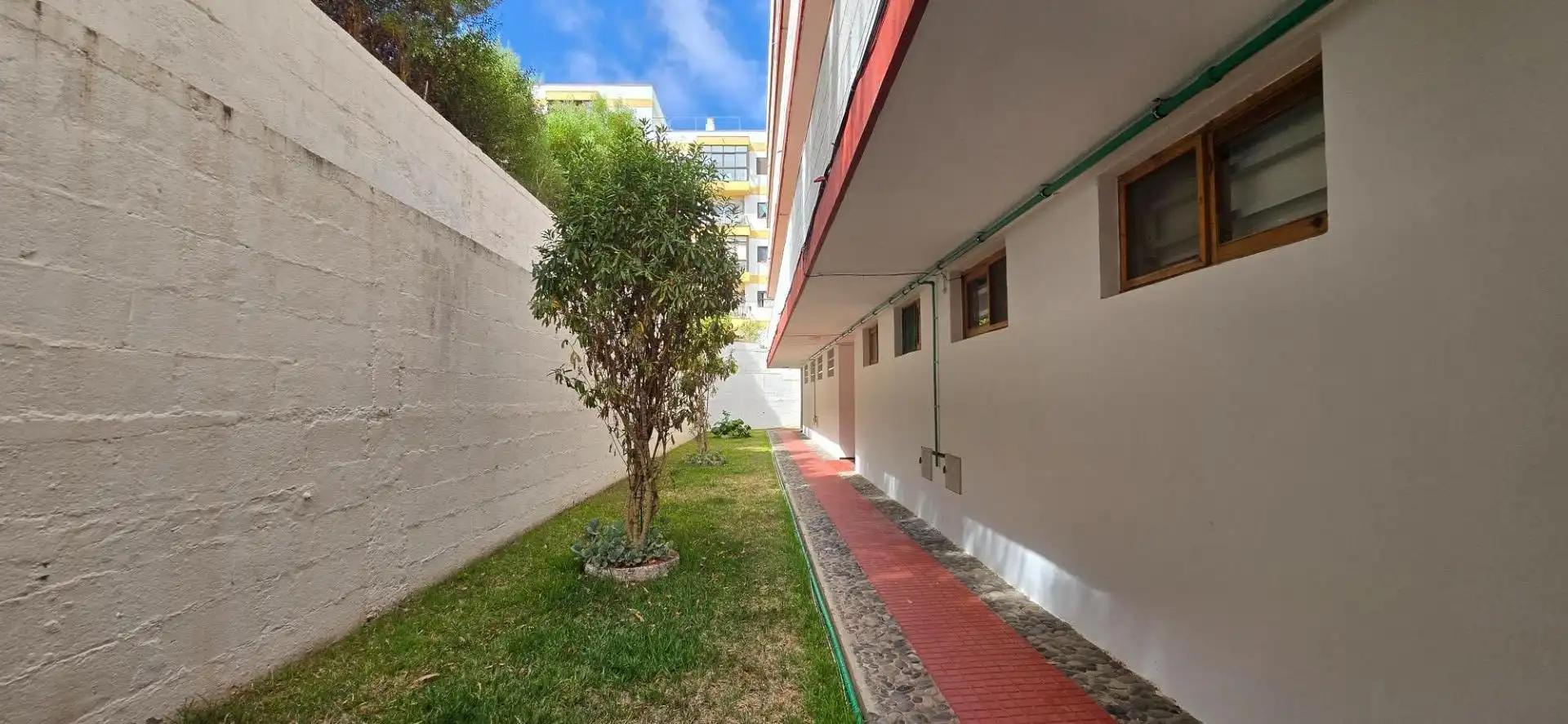 Vista exterior de Piso en venta en San Cristóbal de la Laguna con Balcón y Piscina comunitaria