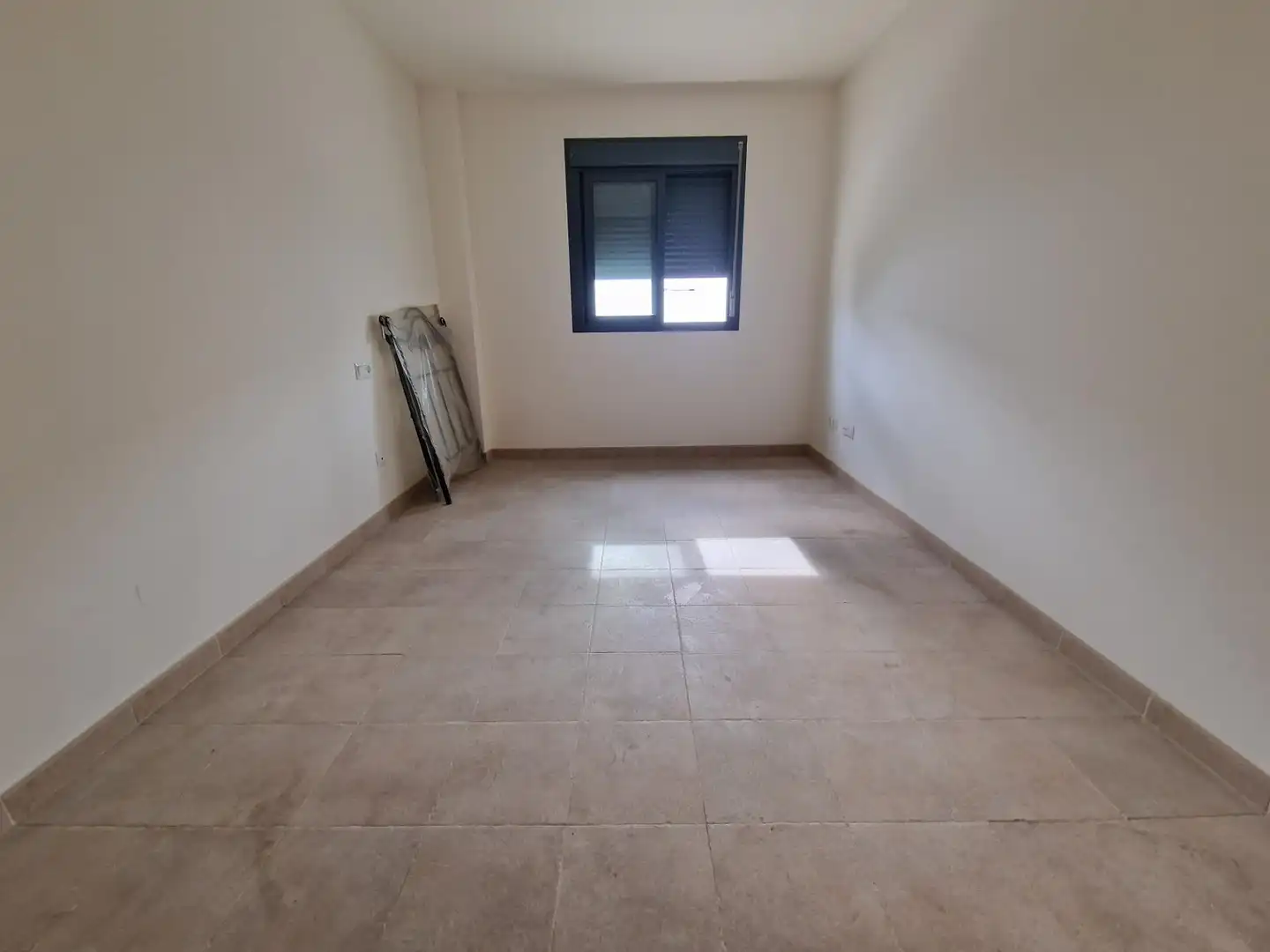 Flat for sale in Ubrique  with Air Conditioner and Balcony