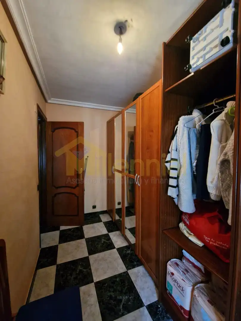 Bedroom of Flat for sale in Sevilla  with Air Conditioner