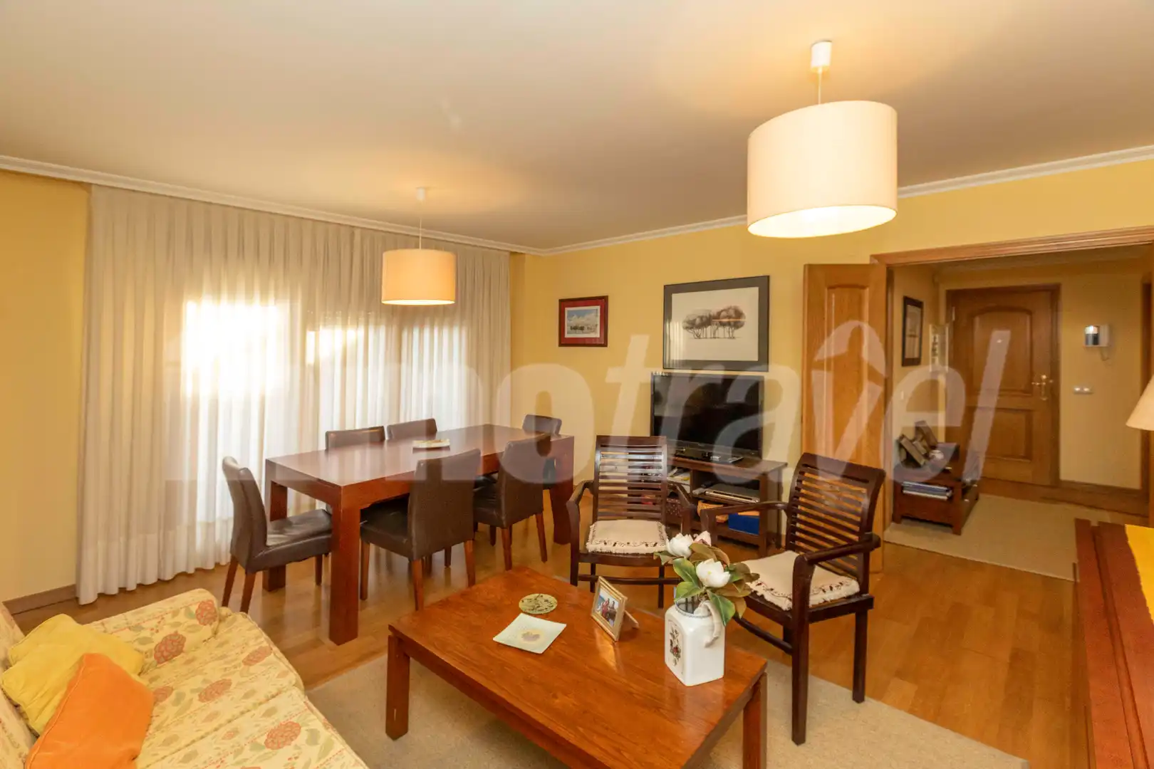 Sala de estar de Apartamento en venta en Sanxenxo con Parquet, Terraza y Trastero
