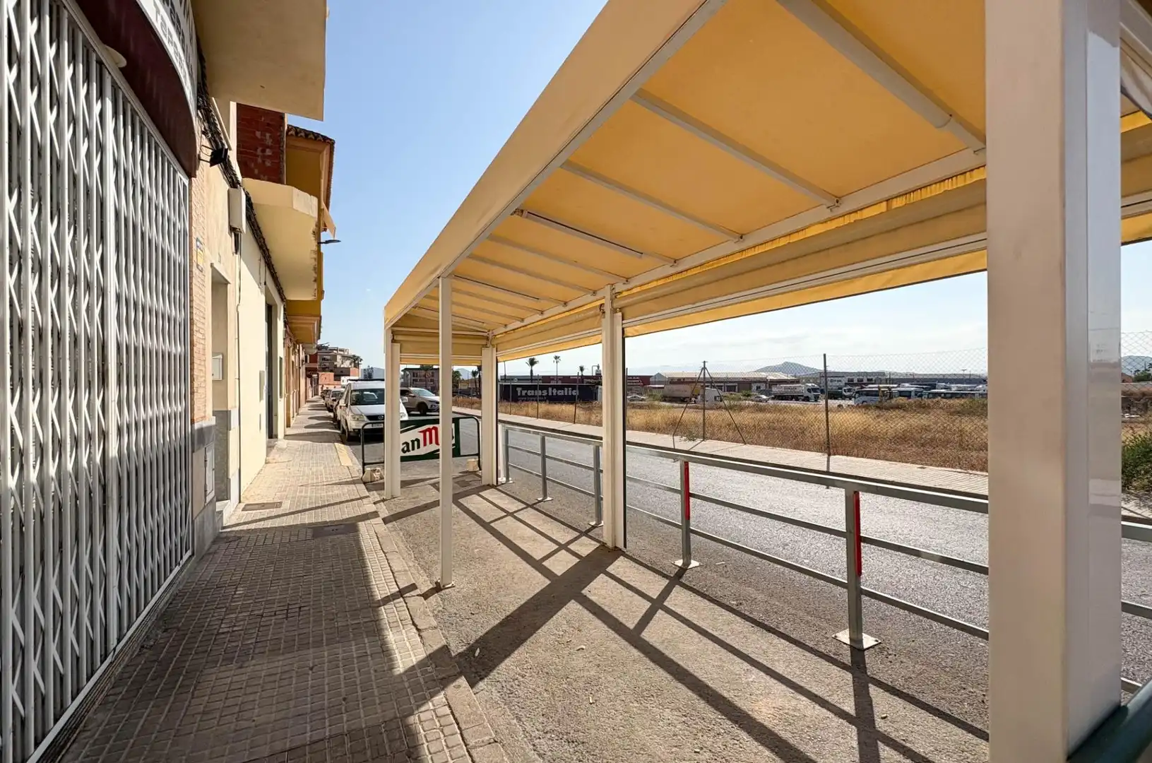 Exterior view of Commercial properties for sale in La Pobla de Vallbona  with Air Conditioner and Furnished