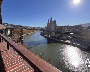 Vista exterior de Pis en venda en Bilbao  amb Calefacció i Terrassa