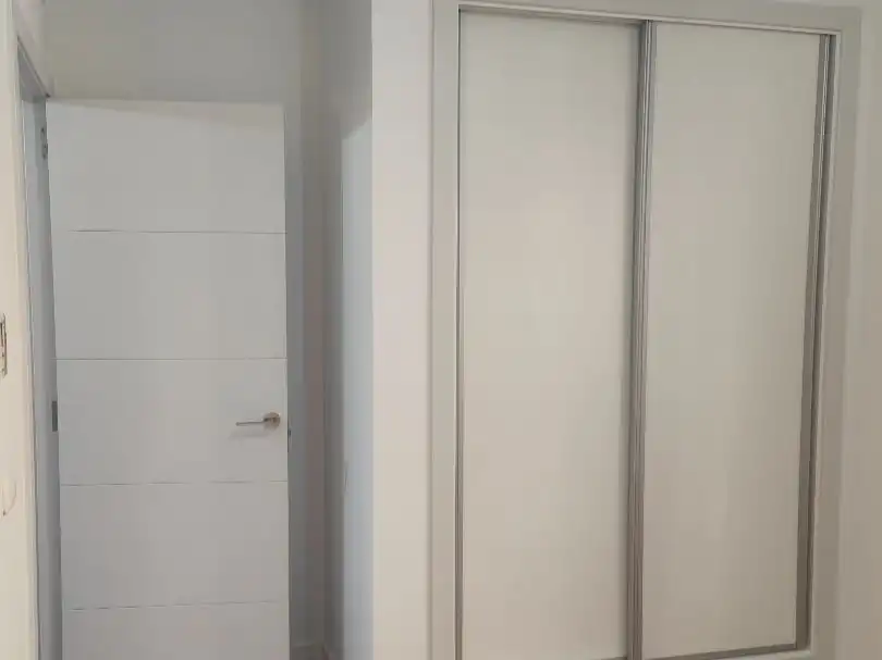 Schlafzimmer von Wohnungen zum Verkauf in Roquetas de Mar mit Klimaanlage und Terrasse