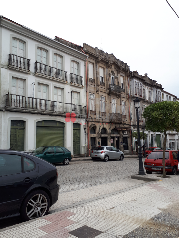 Vista exterior de Casa adosada en venda en Negreira amb Terrassa