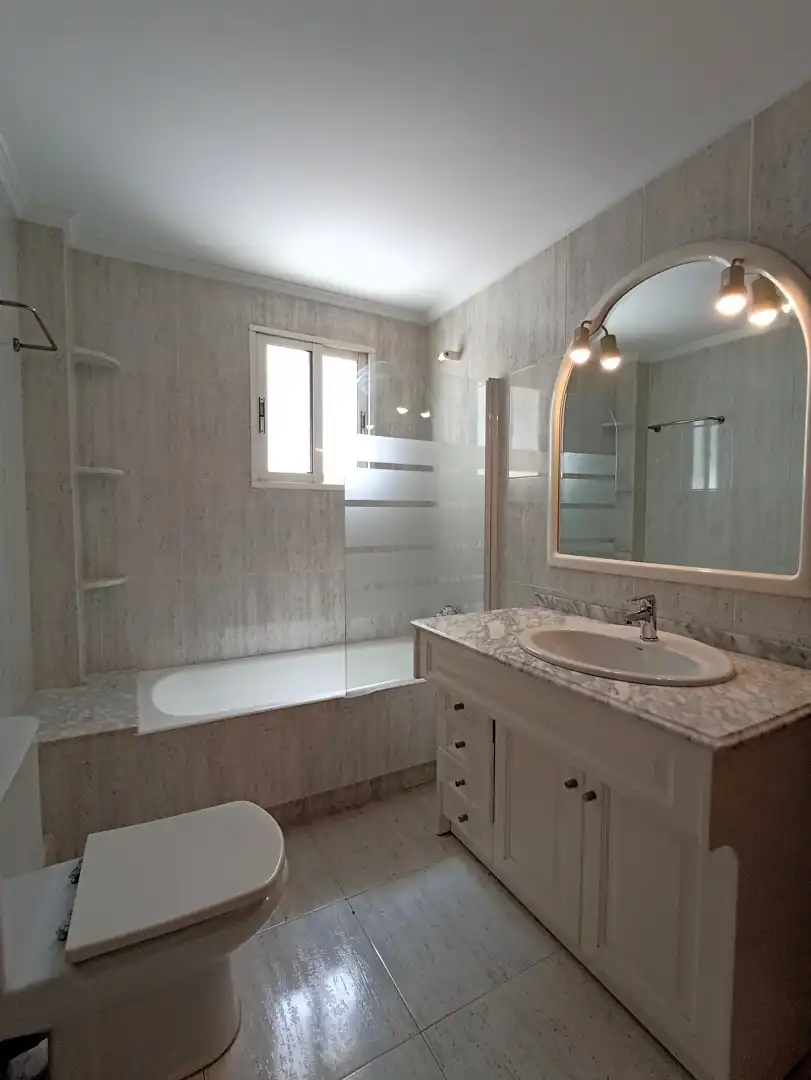 Bathroom of Flat for sale in Chiva  with Terrace