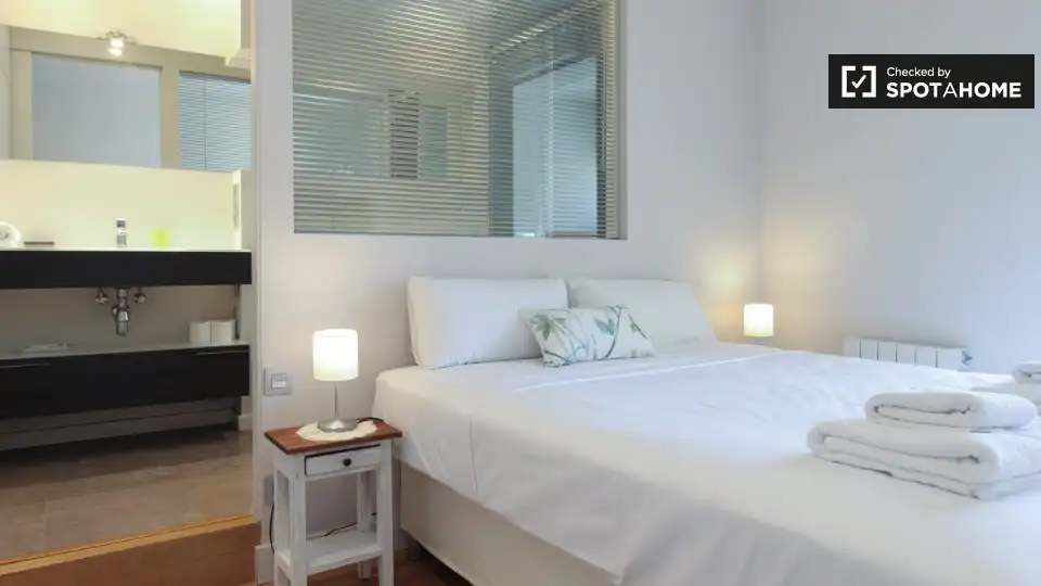Appartamento con terrazza in affitto a Eixample, imagen 12