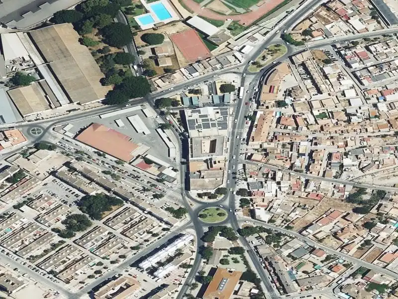 Local comercial en venta en Avenida Constitucion de la, imagen 2