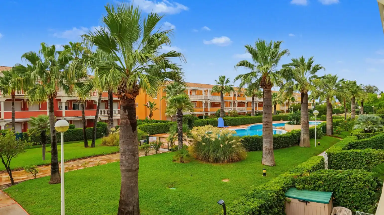 Vista exterior de Apartamento en venta en Dénia con Aire acondicionado, Calefacción y Jardín privado