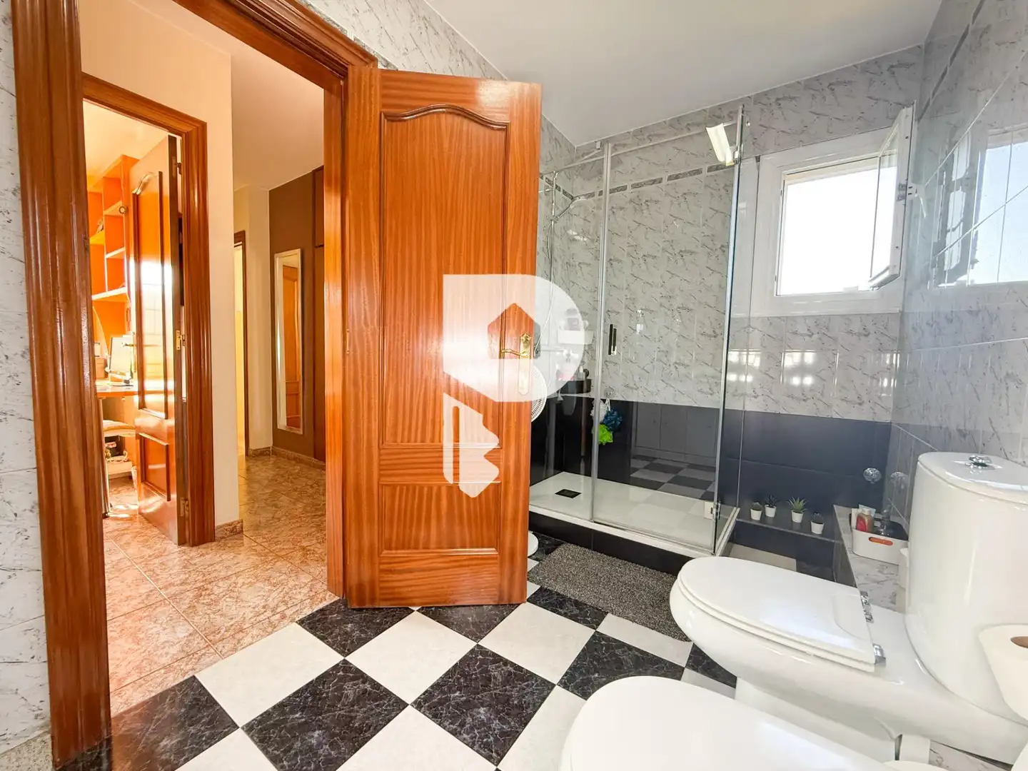 Bathroom of Houses for sale in Sant Vicenç Dels Horts  with Air Conditioner, Heating and Private garden