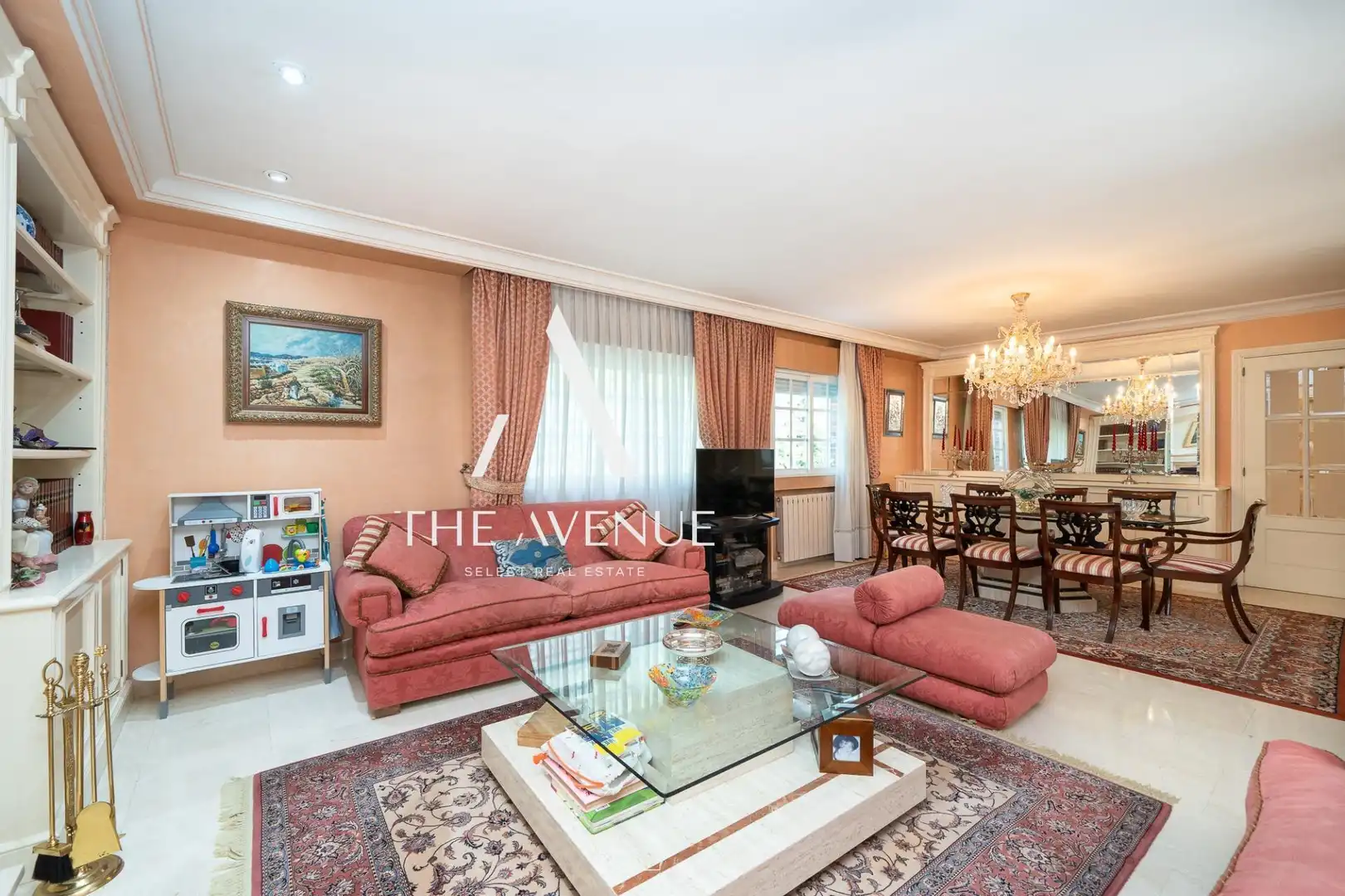 Sala d'estar de Casa o xalet en venda en Boadilla del Monte amb Aire condicionat, Calefacció i Jardí privat