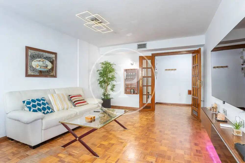 Sala d'estar de Pis de lloguer en Valencia amb Aire condicionat, Calefacció i Moblat