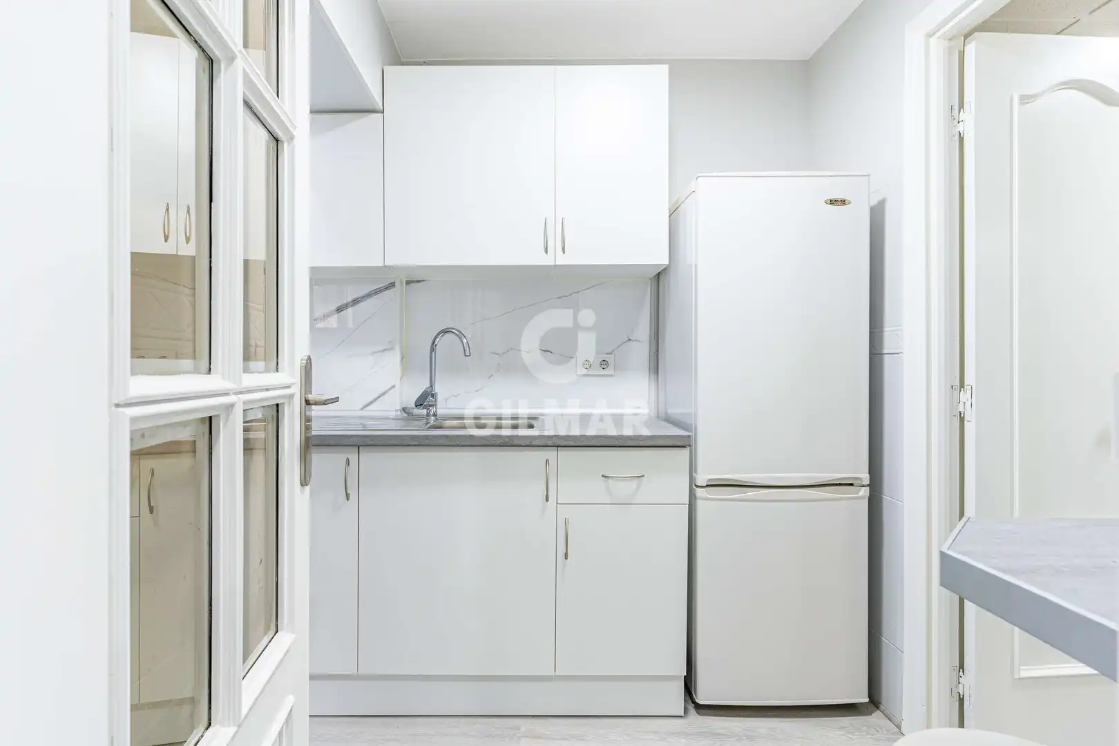 Cuina de Planta baixa en venda en Madrid amb Calefacció
