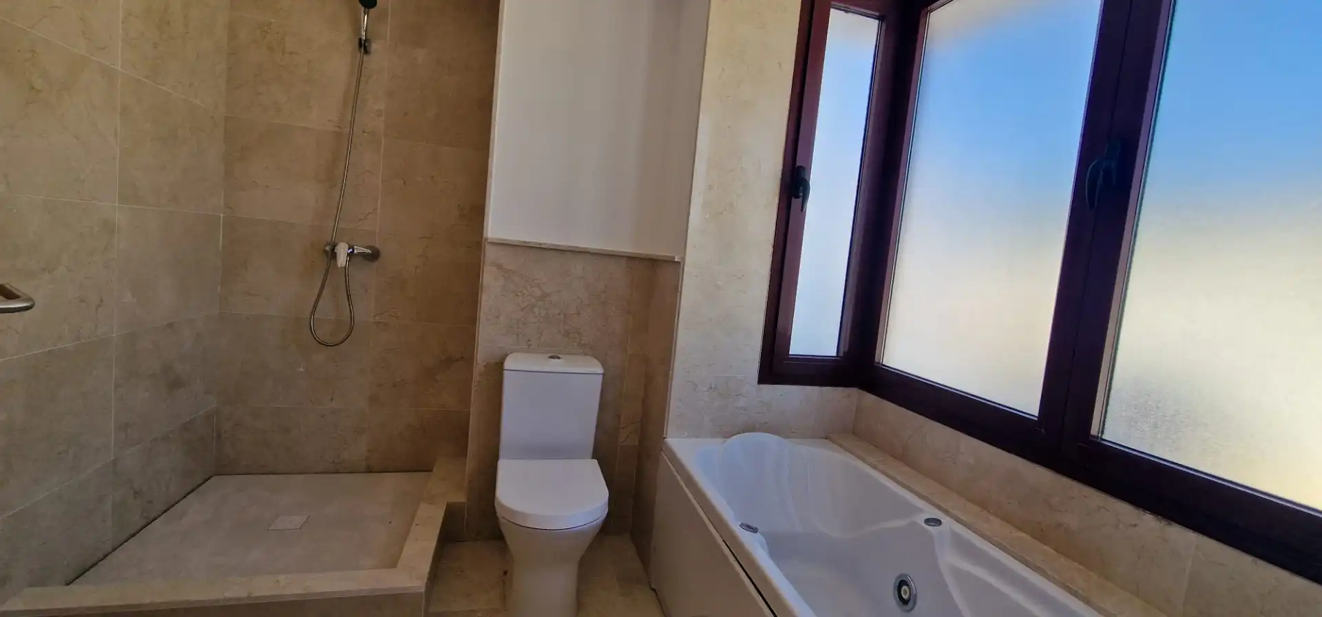 House for sale in Urbanización Doña Julia C/Higuera Village 2, imagen 8