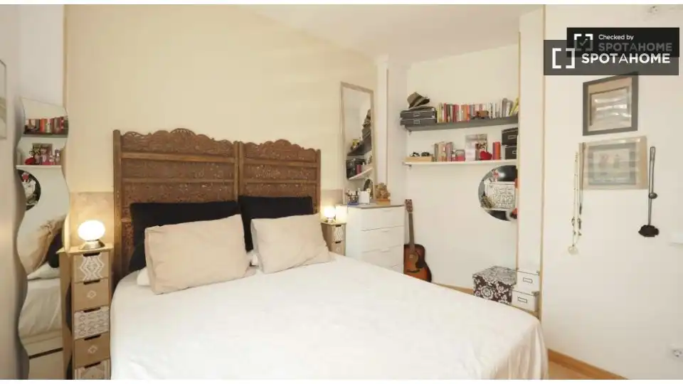 Room in El Carmel