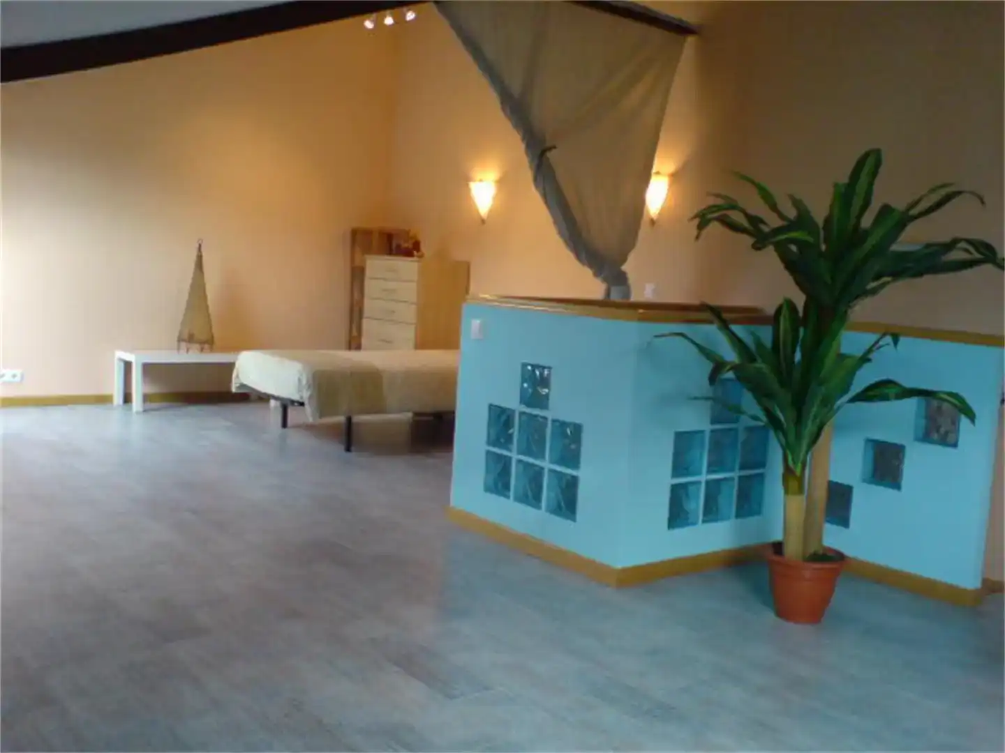 Room in Suiza, 1000, Casco Histórico