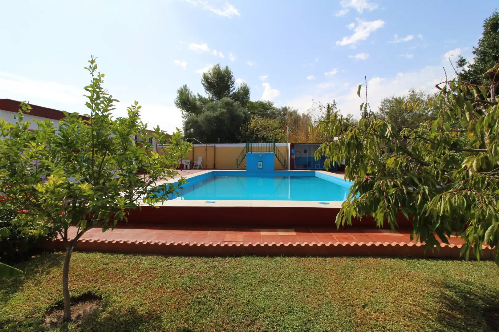 Piscina de Casa o xalet en venda en Alcalá de Guadaira amb Aire condicionat, Jardí privat i Piscina