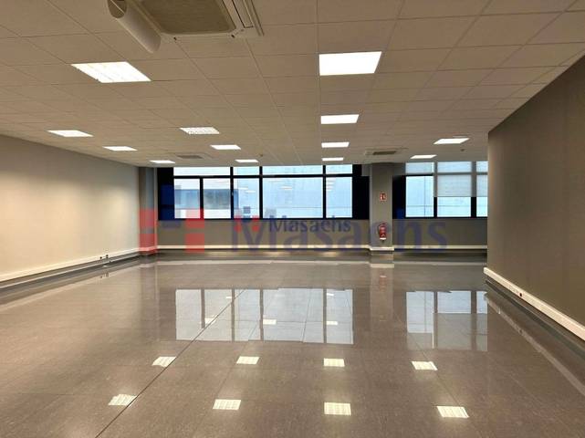 Oficina en Alquiler en Can Rosés