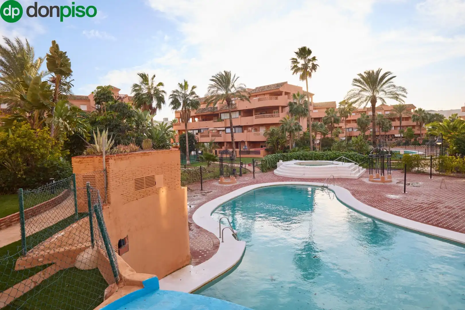 Piscina de Pis en venda en El Ejido amb Aire condicionat, Jardí privat i Terrassa