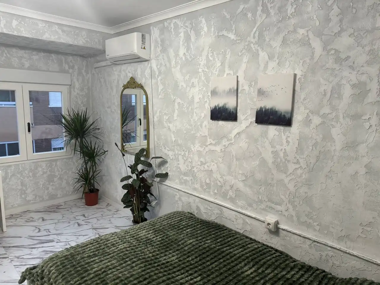 Bedroom of Flat for sale in Mislata  with Air Conditioner and Oven