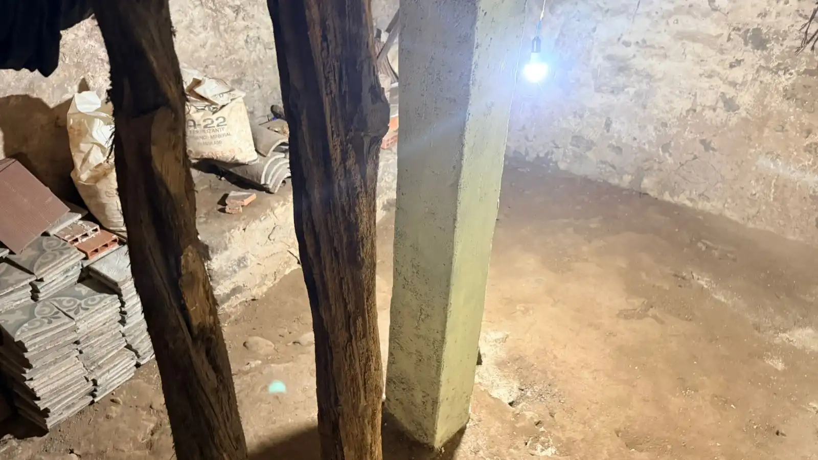 Casa adosada en venda en Puertomingalvo amb Traster i Moblat