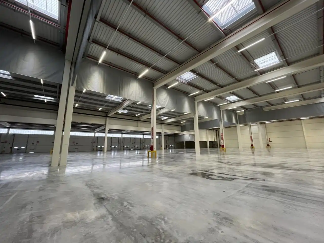 Industrial buildings for rent in Òdena  with Heating