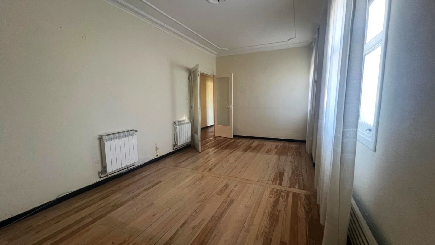 Piso en venta en Calle de Samaniego, Lovaina, Vitoria - Gasteiz