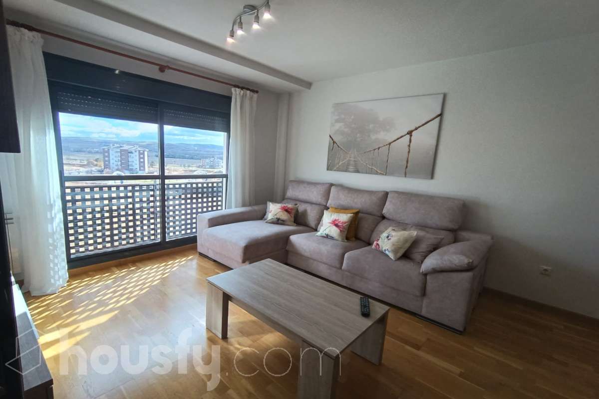 Sala d'estar de Pis de lloguer en Ávila Capital amb Calefacció, Terrassa i Moblat