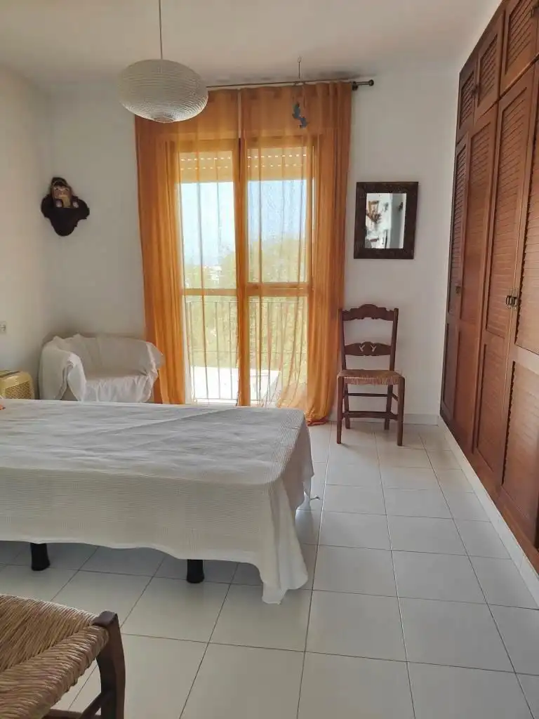 Habitación de Casa adosada en venta en Algeciras con Jardín privado